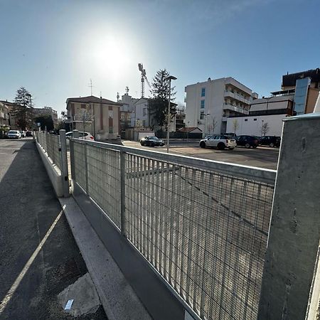 Appartamento Con Posto Auto Privato A Marina Centro Mare リミニ エクステリア 写真