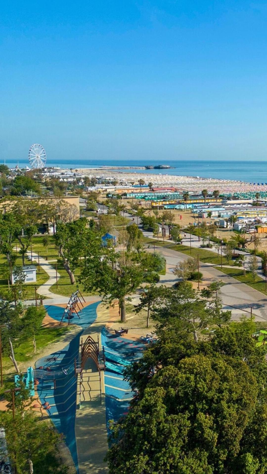 Appartamento Con Posto Auto Privato A Marina Centro Mare リミニ エクステリア 写真